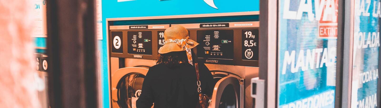 The Ultimate Guide to Laundry Services While Traveling